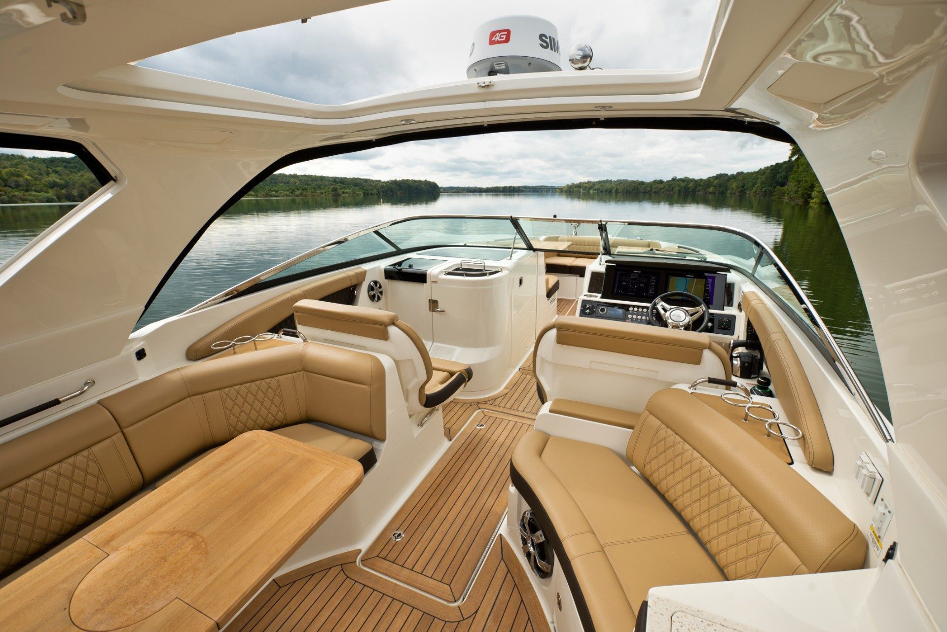 Cuddy Cabin Boat Cabin Space Deck