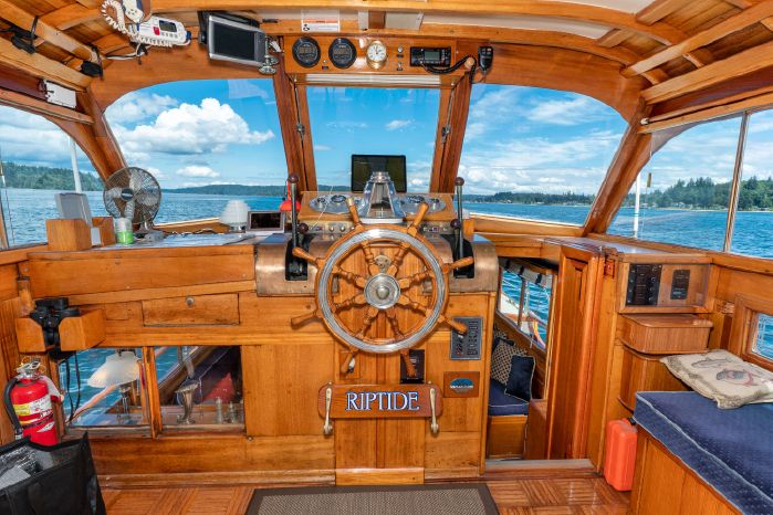 Riptide 1939 Elco Motor Yacht electronics and helm view